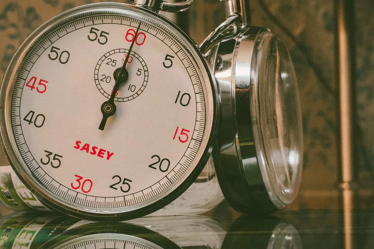 Responsiveness in car sales: why the first 15 minutes decide the sale